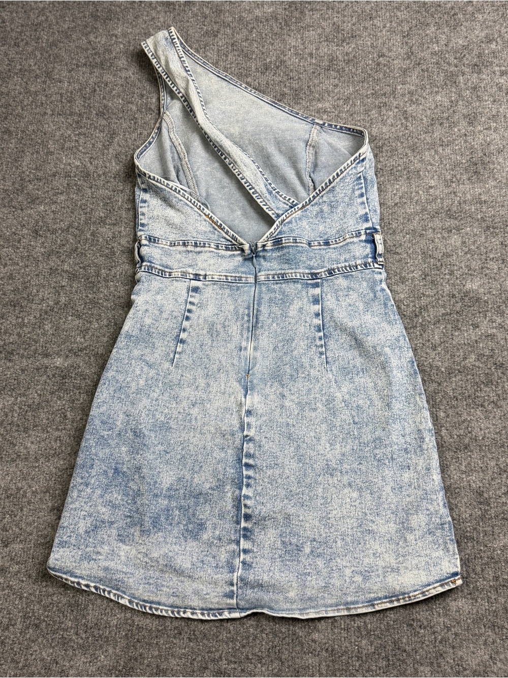 Le Lis Collection Acid Wash Denim One Shoulder Mini Dress Womens Size S - Picture 6 of 9
